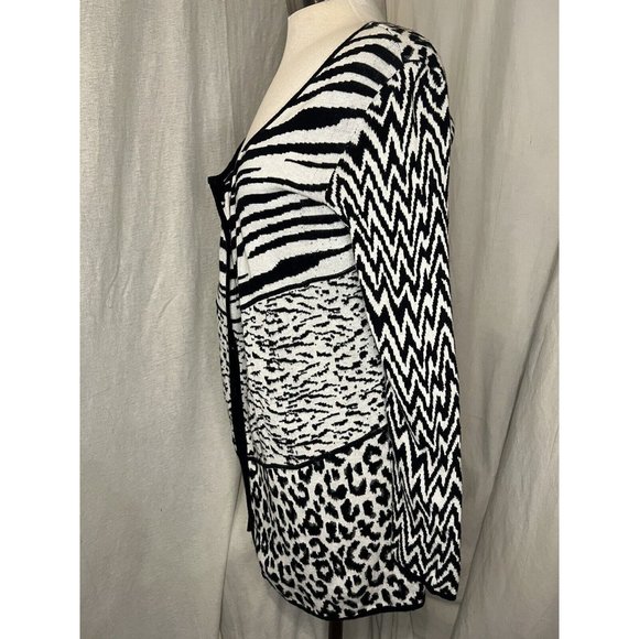 NOTATIONS Women's Cardigan Size M Black & White Animal Long Sleeve 100% Cotton - Picture 3 of 15